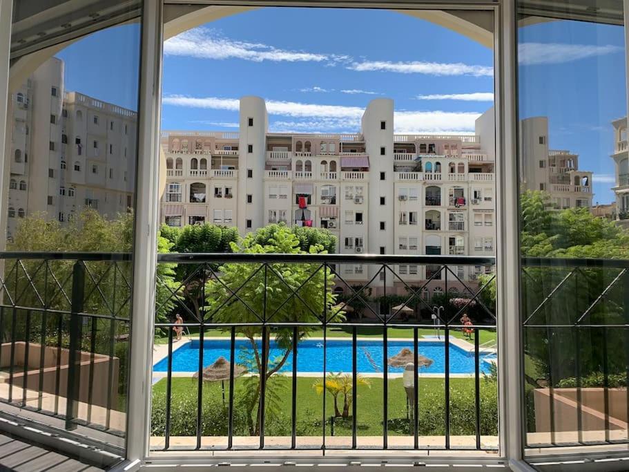 Apartamento Centro Torremolinos Con Parking Екстериор снимка